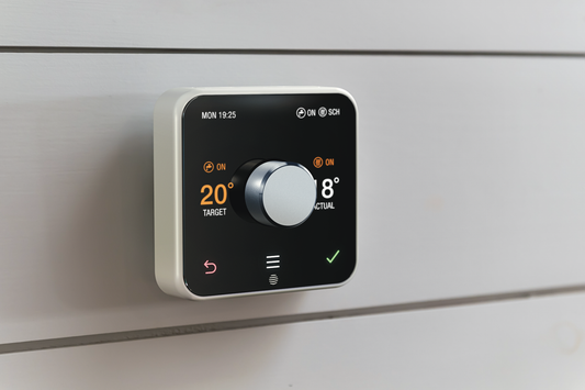 Hive Active Heating & Hot Water Thermostat V3 & Hub